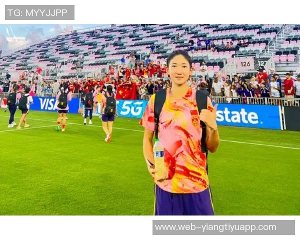 女足留洋追踪第4期吴澄舒关键拦截助力防守王妍雯积极策动进攻表现出色